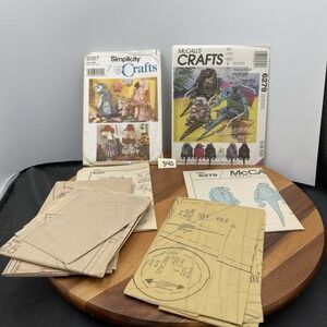 Simplicity 8387 & McCall 6279‎ Patterns